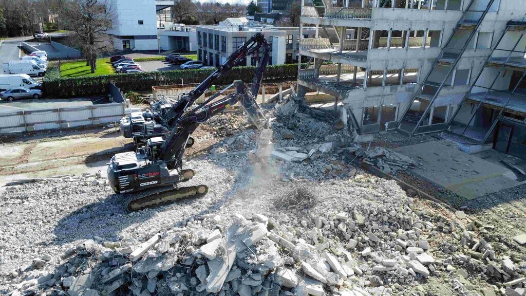 Chantier de déconstruction à Cesson-Sévigné