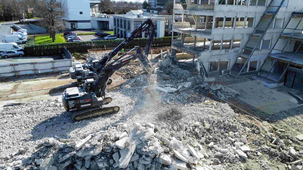 Chantier de déconstruction à Cesson-Sévigné