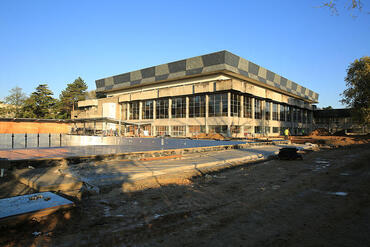 Création d'un bassin nordique pour la piscine municipale de Brequigny - Le bâtiment et le nouveau bassin